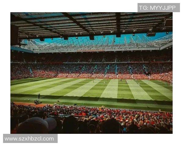 当足球巨星踏上绿茵场那一刻全场沸腾的入场瞬间解析